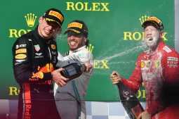 Lewis Hamilton Opens Door For Formula 1 World Champion To Take His Mercedes Seat